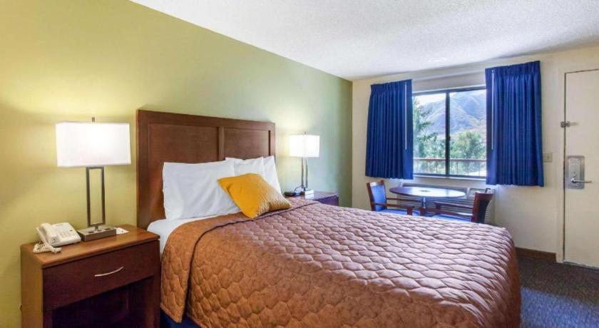 Rodeway Inn Glenwood Springs Exterior photo